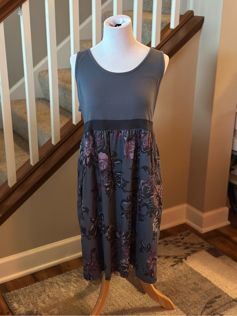 Sonoma Gray Floral Midi Dress with Pockets and Purple Accents - G1000